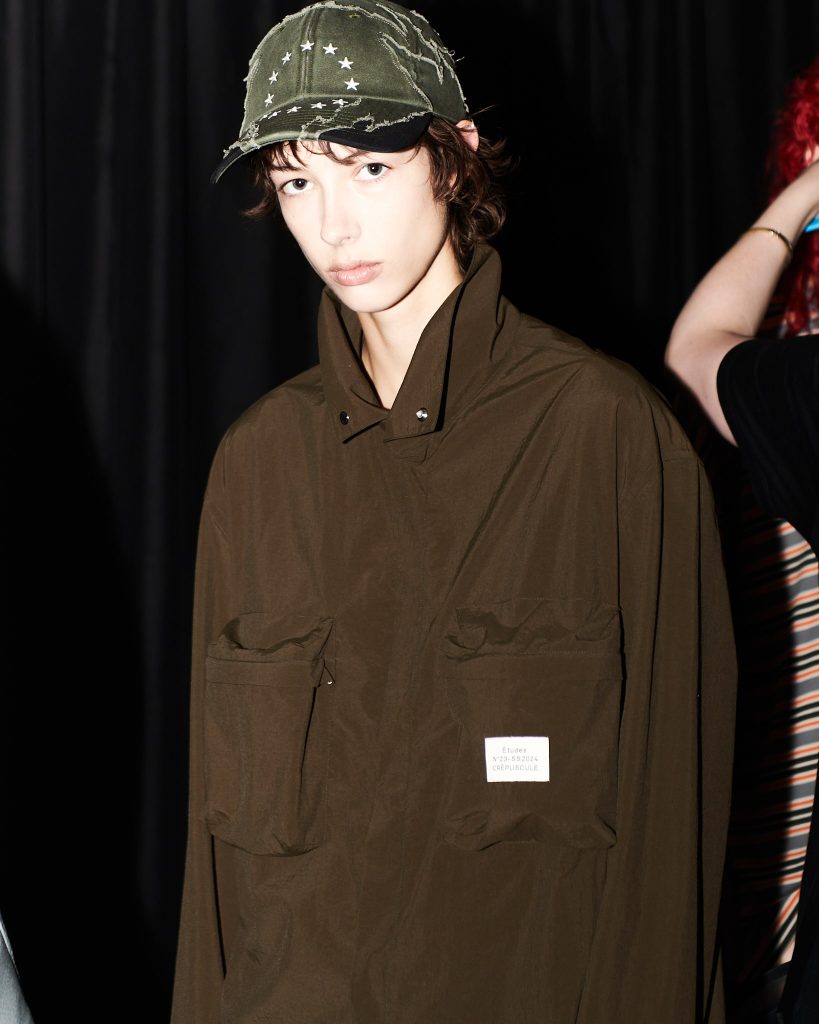 Behind the Scenes at Études N°23: Paris Fashion Week SS24 Unveiled Behind the Scenes at Études N°23: Paris Fashion Week SS24 Unveiled Vanity Teen 虚荣青年 Lifestyle & new faces magazine