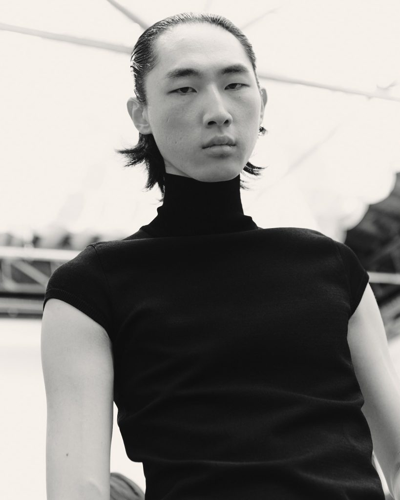 Victor Jacques Reveals Unseen Backstage Magic of JUUN J's Spring/Summer 2024 Collection at Paris Fashion Week Victor Jacques Reveals Unseen Backstage Magic of JUUN J's Spring/Summer 2024 Collection at Paris Fashion Week Vanity Teen 虚荣青年 Lifestyle & new faces magazine