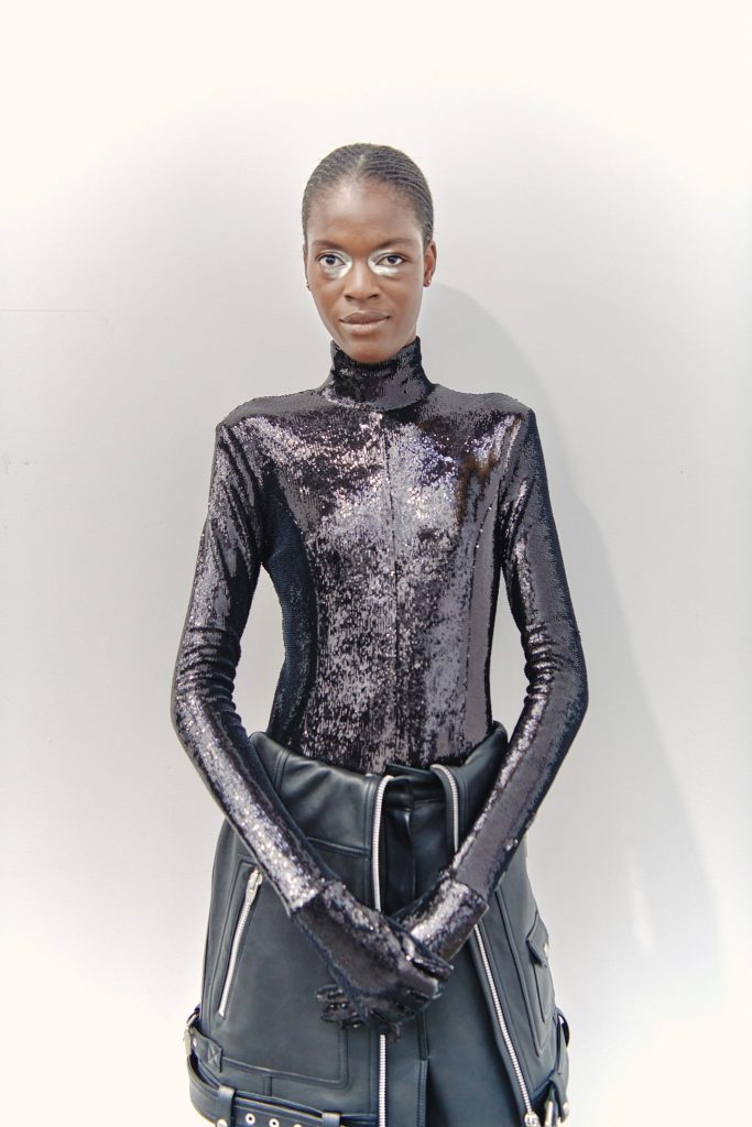 Victor Jacques Reveals Unseen Backstage Magic of JUUN J's Spring/Summer 2024 Collection at Paris Fashion Week Victor Jacques Reveals Unseen Backstage Magic of JUUN J's Spring/Summer 2024 Collection at Paris Fashion Week Vanity Teen 虚荣青年 Lifestyle & new faces magazine