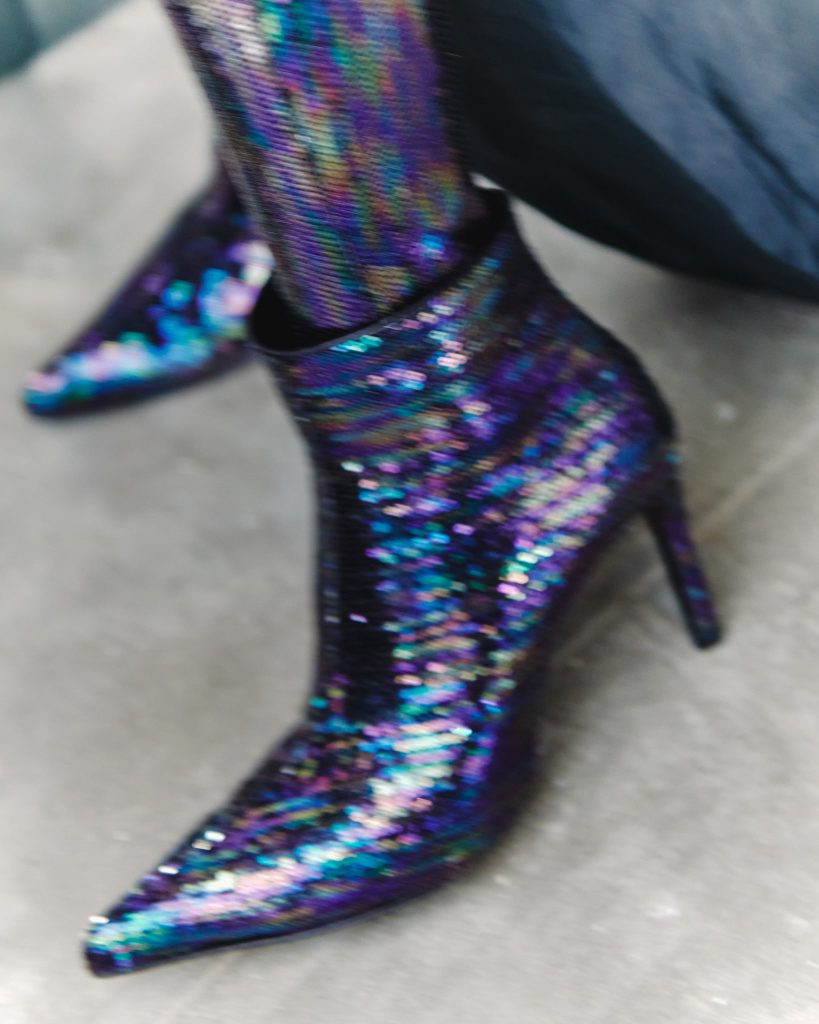 Victor Jacques Reveals Unseen Backstage Magic of JUUN J's Spring/Summer 2024 Collection at Paris Fashion Week Victor Jacques Reveals Unseen Backstage Magic of JUUN J's Spring/Summer 2024 Collection at Paris Fashion Week Vanity Teen 虚荣青年 Lifestyle & new faces magazine