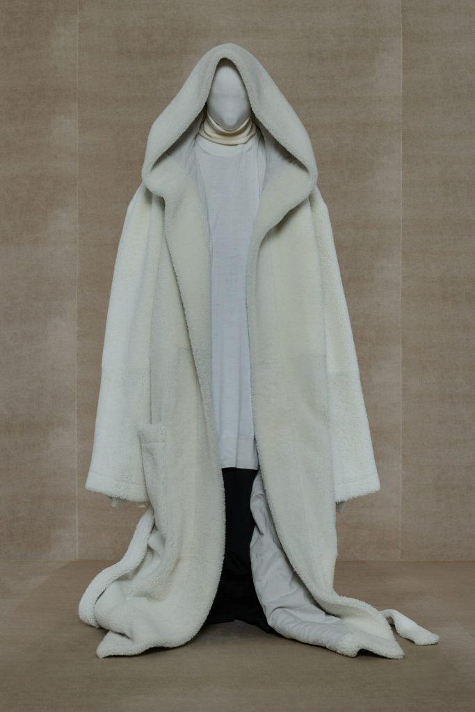 VETEMENTS Spring 2024 Collection: A Masterclass in Maximizing Style VETEMENTS Spring 2024 Collection: A Masterclass in Maximizing Style Vanity Teen 虚荣青年 Lifestyle & new faces magazine