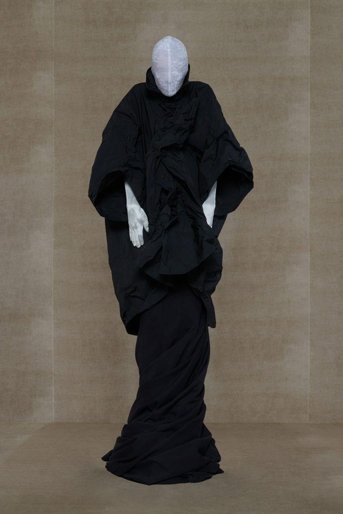 VETEMENTS Spring 2024 Collection: A Masterclass in Maximizing Style VETEMENTS Spring 2024 Collection: A Masterclass in Maximizing Style Vanity Teen 虚荣青年 Lifestyle & new faces magazine