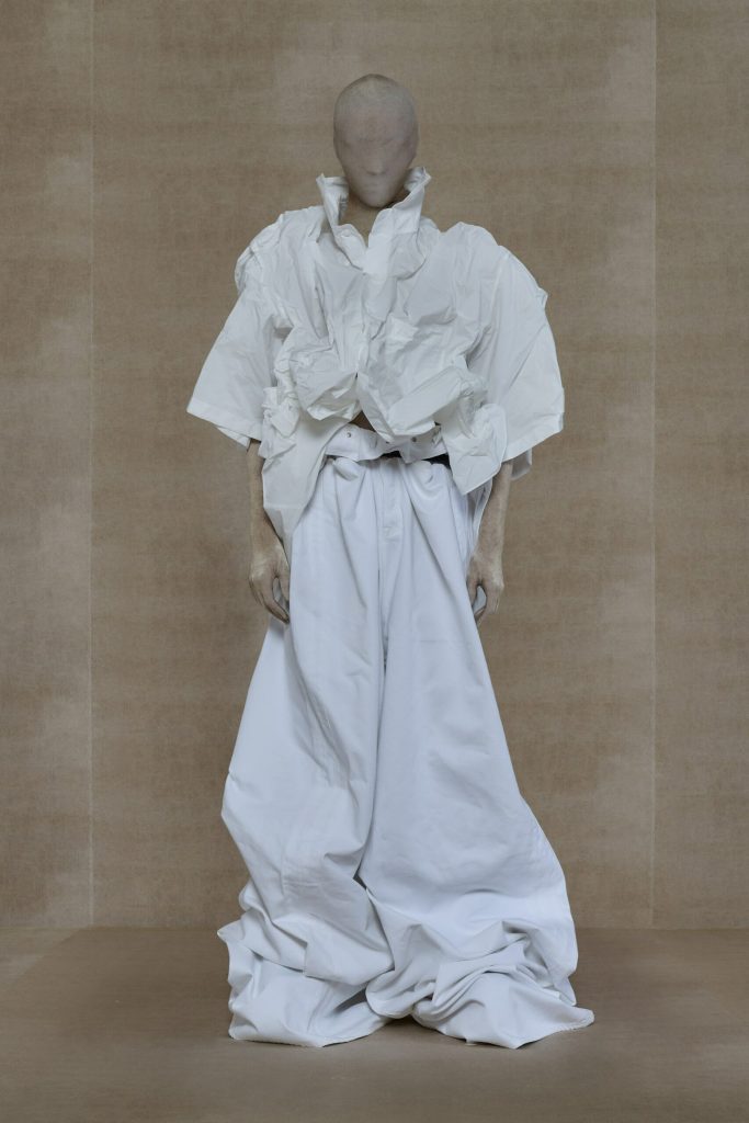 VETEMENTS Spring 2024 Collection: A Masterclass in Maximizing Style VETEMENTS Spring 2024 Collection: A Masterclass in Maximizing Style Vanity Teen 虚荣青年 Lifestyle & new faces magazine