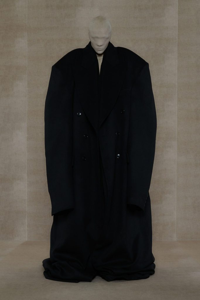 VETEMENTS Spring 2024 Collection: A Masterclass in Maximizing Style VETEMENTS Spring 2024 Collection: A Masterclass in Maximizing Style Vanity Teen 虚荣青年 Lifestyle & new faces magazine