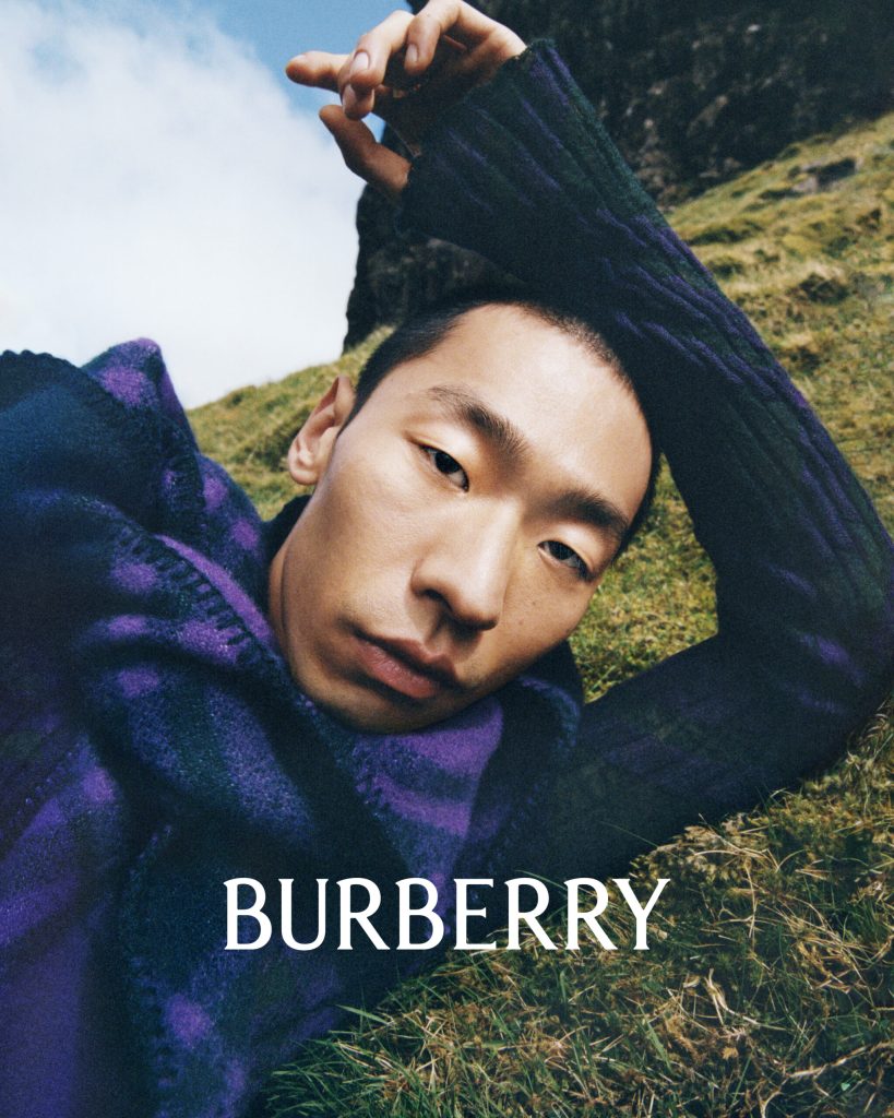 Burberry Unveils its Winter 2023 Campaign in a Dramatic Fashion Burberry Unveils its Winter 2023 Campaign in a Dramatic Fashion Vanity Teen 虚荣青年 Lifestyle & new faces magazine