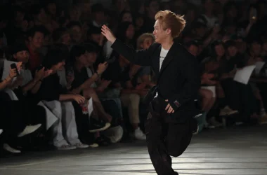 DAIRIKU Reveals 'MY HERO' Inspired Spring/Summer 2024 Collection at the New National Stadium DAIRIKU Reveals 'MY HERO' Inspired Spring/Summer 2024 Collection at the New National Stadium Vanity Teen 虚荣青年 Lifestyle & new faces magazine