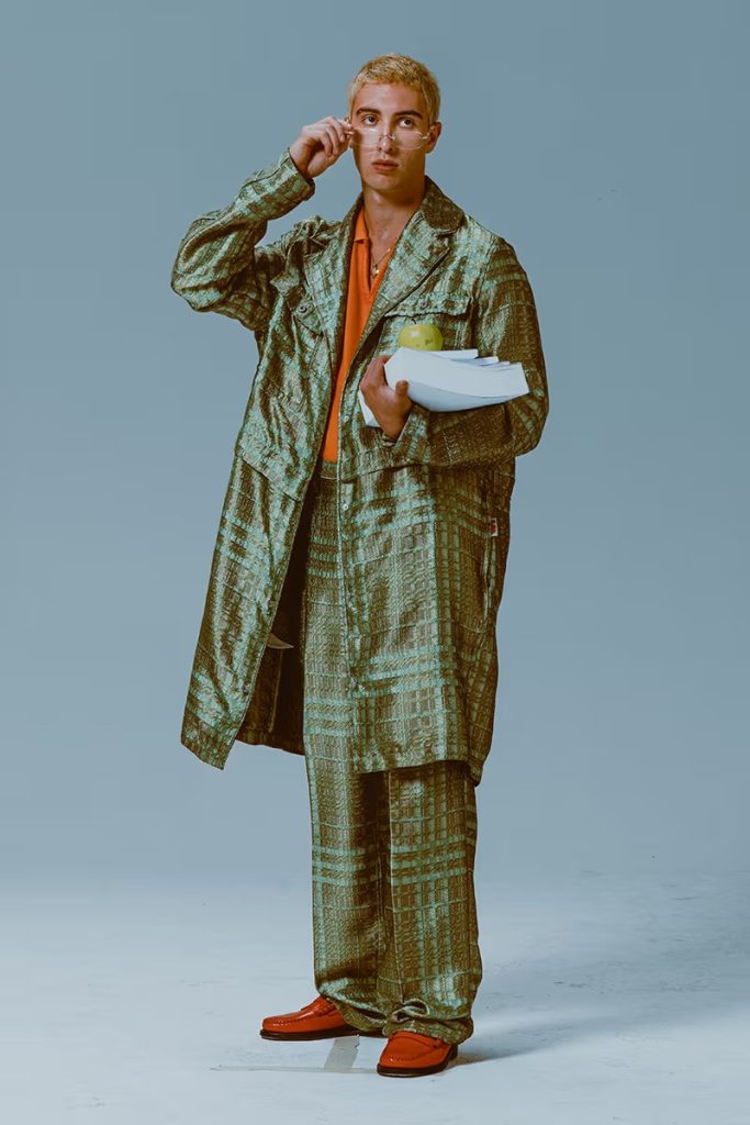 PDF Unveils Spring/Summer 2024 "Sophomore" Collection at Paris Fashion Week PDF Unveils Spring/Summer 2024 "Sophomore" Collection at Paris Fashion Week Vanity Teen 虚荣青年 Lifestyle & new faces magazine