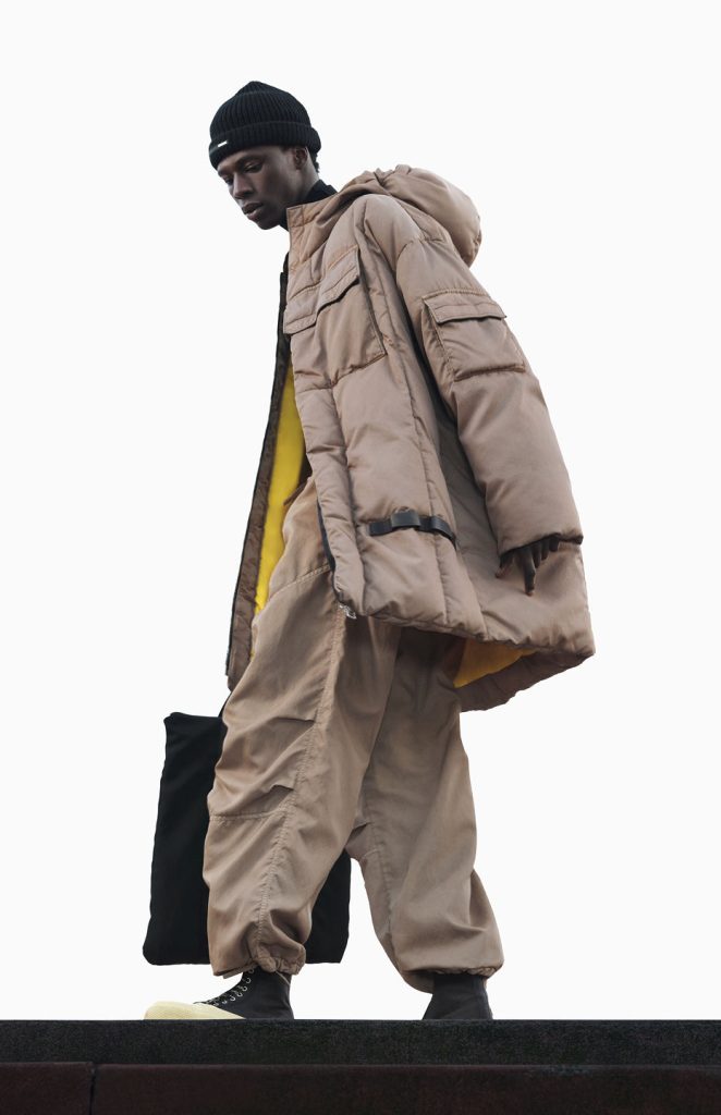 A Journey into OAMC's Fall-Winter 2023 Collection: A Fusion of Function, Fashion, and Adventure A Journey into OAMC's Fall-Winter 2023 Collection: A Fusion of Function, Fashion, and Adventure Vanity Teen 虚荣青年 Lifestyle & new faces magazine
