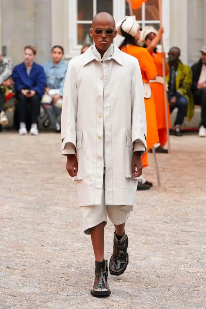 Henrik Vibskov's Spring/Summer 2024 Collection: An Unboxing Waltz in the Boxing Ring Vanity Teen 虚荣青年 Henrik Vibskov's Spring/Summer 2024 Collection: An Unboxing Waltz in the Boxing Ring Henrik Vibskov's Spring/Summer 2024 Collection: An Unboxing Waltz in the Boxing Ring Vanity Teen 虚荣青年