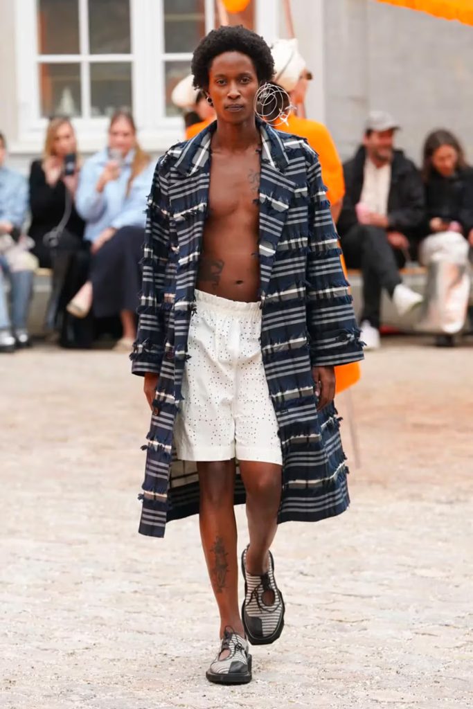 Henrik Vibskov's Spring/Summer 2024 Collection: An Unboxing Waltz in the Boxing Ring Vanity Teen 虚荣青年 Henrik Vibskov's Spring/Summer 2024 Collection: An Unboxing Waltz in the Boxing Ring Henrik Vibskov's Spring/Summer 2024 Collection: An Unboxing Waltz in the Boxing Ring Vanity Teen 虚荣青年