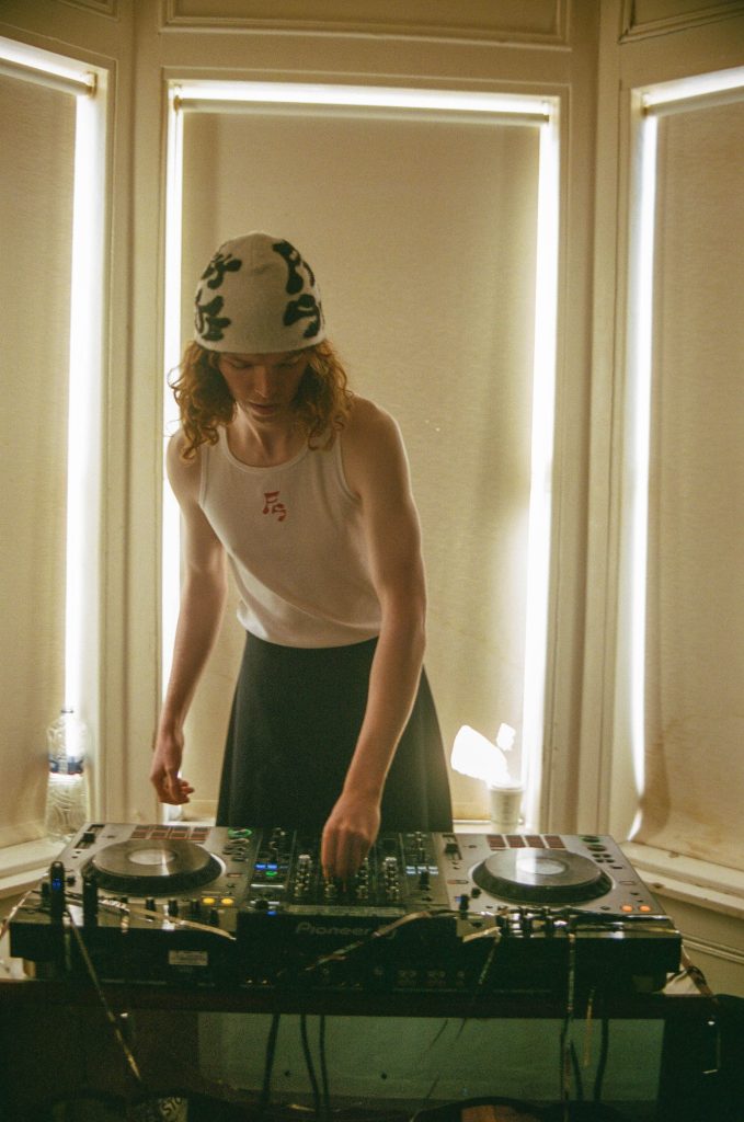 Roaring Silence: Fly State Collection No.1 Cultivates A Sanctuary of Self-Expression Roaring Silence: Fly State Collection No.1 Cultivates A Sanctuary of Self-Expression Vanity Teen 虚荣青年 Lifestyle & new faces magazine