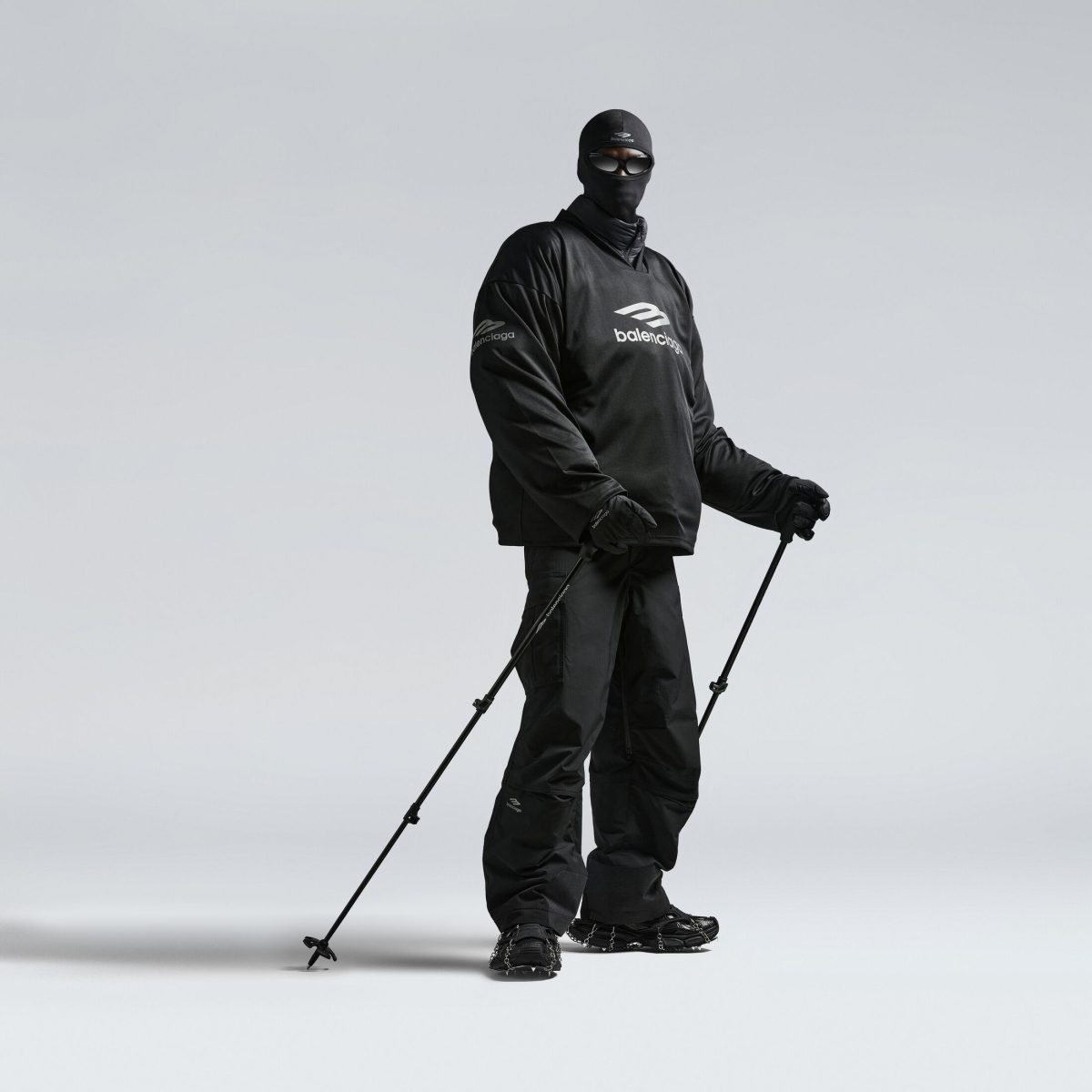 BALENCIAGA Unveils Debut Ski Collection Vanity Teen 虚荣青年