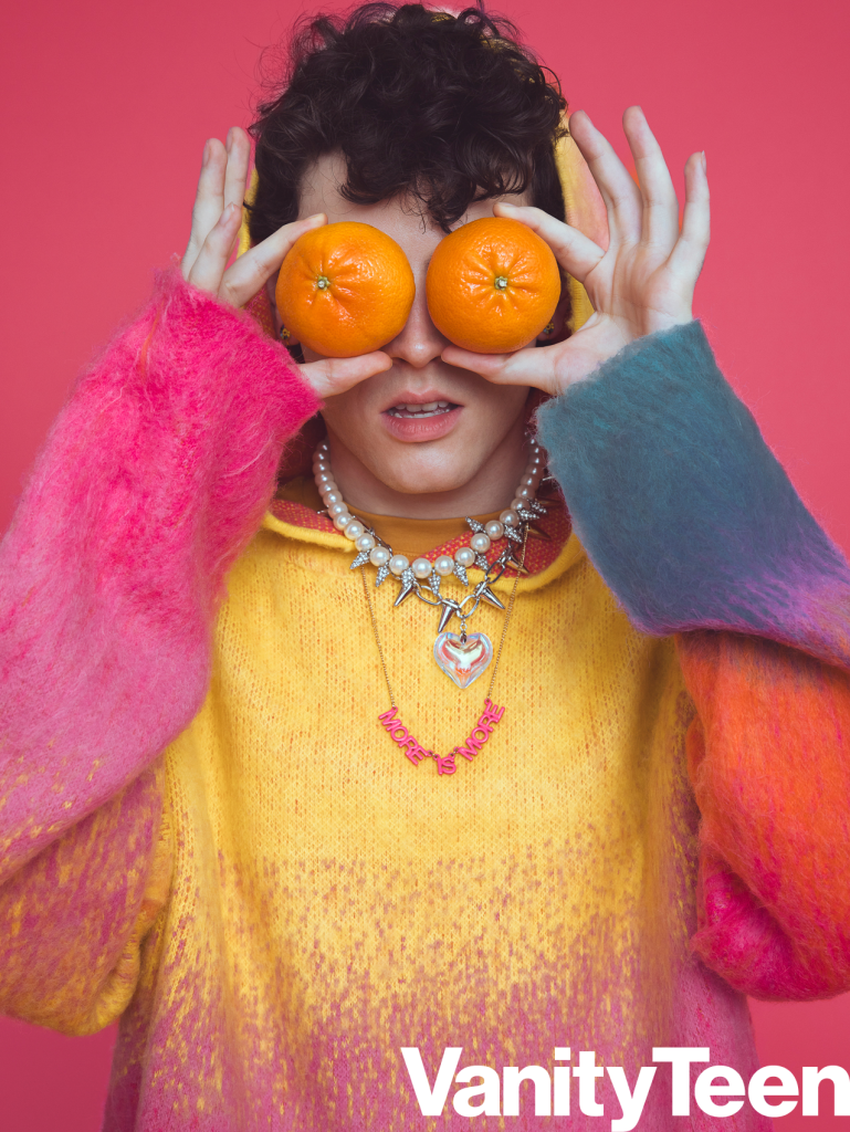 Marty McFly lands in the Future: Meet Casey Likes Marty McFly lands in the Future: Meet Casey Likes Vanity Teen 虚荣青年 Lifestyle & new faces magazine