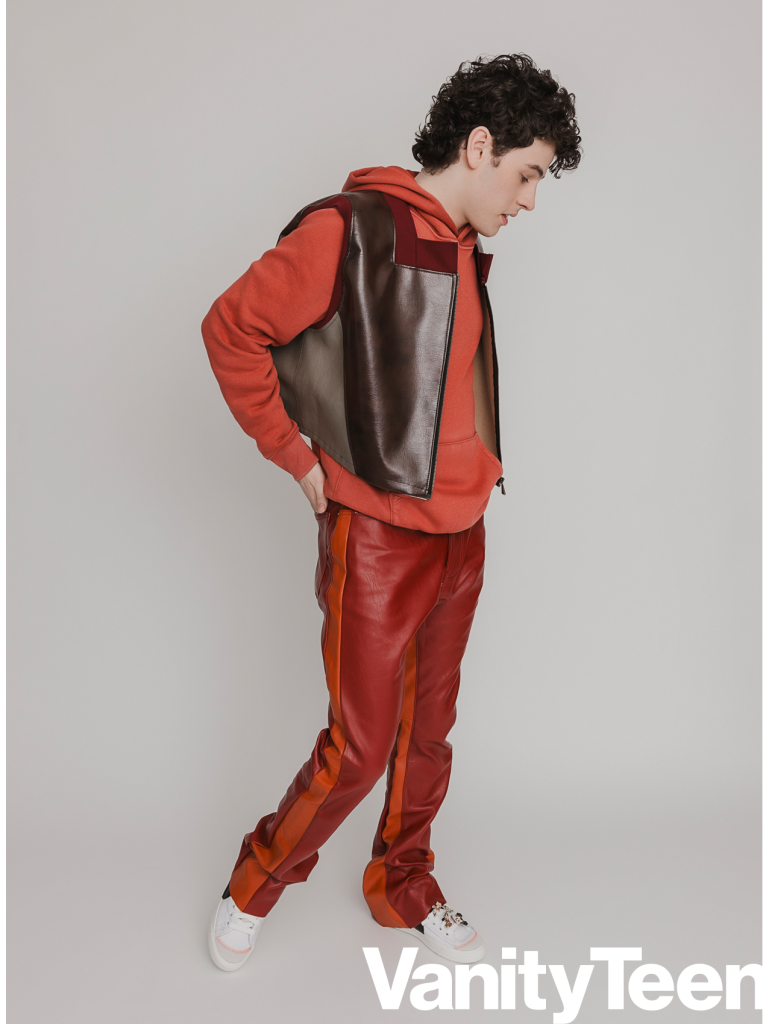 Marty McFly lands in the Future: Meet Casey Likes Marty McFly lands in the Future: Meet Casey Likes Vanity Teen 虚荣青年 Lifestyle & new faces magazine