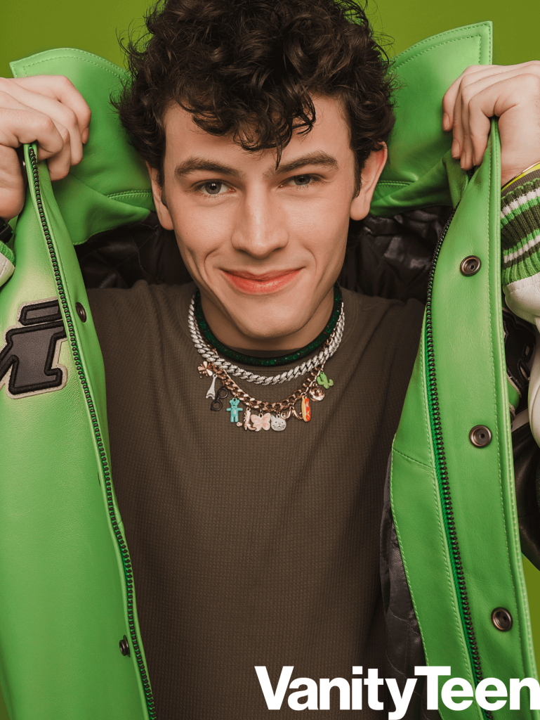 Marty McFly lands in the Future: Meet Casey Likes Marty McFly lands in the Future: Meet Casey Likes Vanity Teen 虚荣青年 Lifestyle & new faces magazine