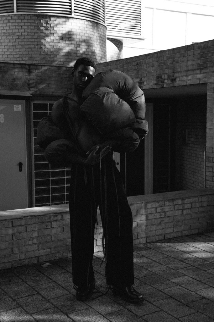 Solea: Tapestry of Modern Fashion with Artistic Heritage Solea: Tapestry of Modern Fashion with Artistic Heritage Vanity Teen 虚荣青年 Lifestyle & new faces magazine