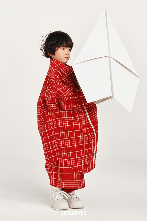 Jacquemus Debuts 'Kidswear' Series for Diverse Children's Fashion Choices Jacquemus Debuts 'Kidswear' Series for Diverse Children's Fashion Choices Vanity Teen 虚荣青年 Lifestyle & new faces magazine