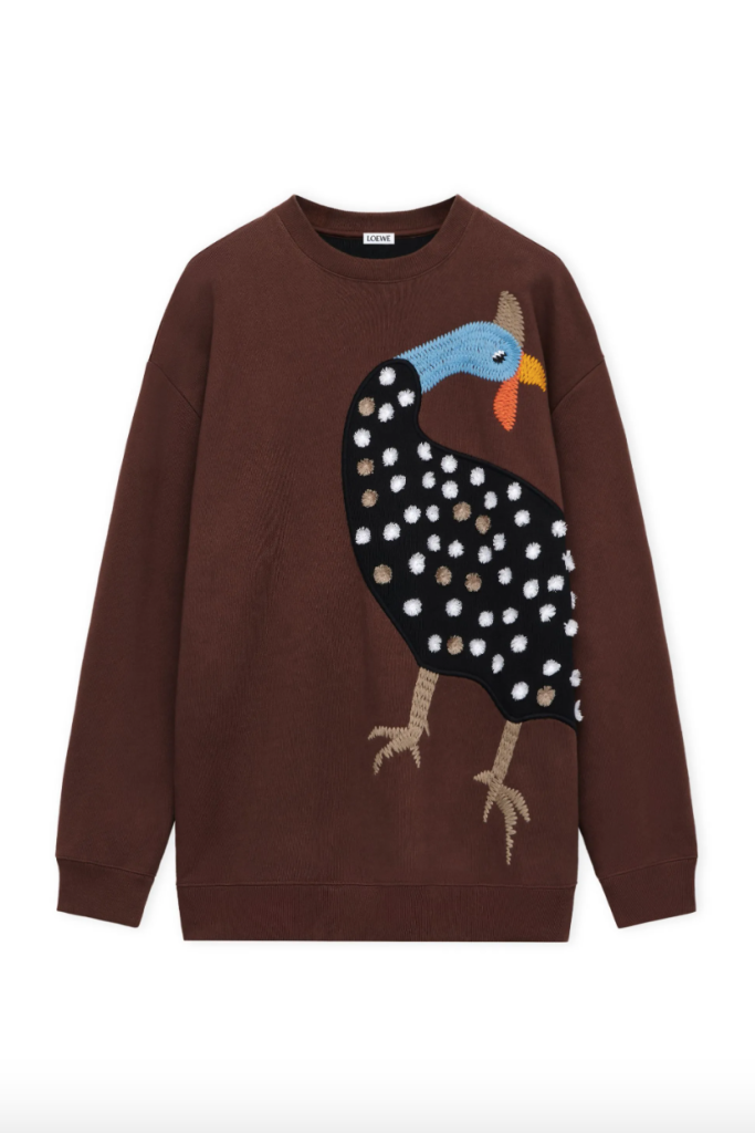 LOEWE Unveils its 2023 Holiday Collection LOEWE Unveils its 2023 Holiday Collection Vanity Teen 虚荣青年 Lifestyle & new faces magazine