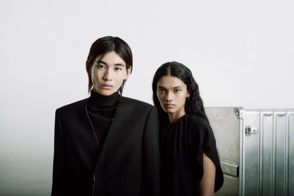 MM6 Maison Margiela's Chic Holiday Capsule 2023 MM6 Maison Margiela's Chic Holiday Capsule 2023 Vanity Teen 虚荣青年 Lifestyle & new faces magazine