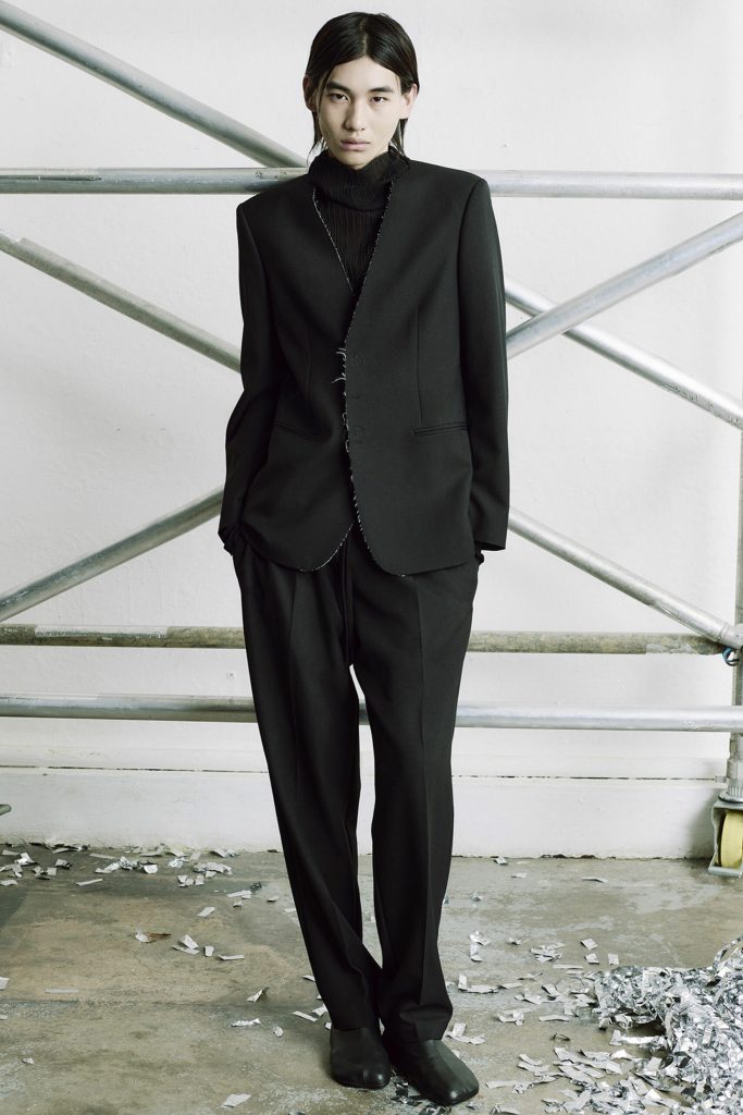 MM6 Maison Margiela's Chic Holiday Capsule 2023 MM6 Maison Margiela's Chic Holiday Capsule 2023 Vanity Teen 虚荣青年 Lifestyle & new faces magazine