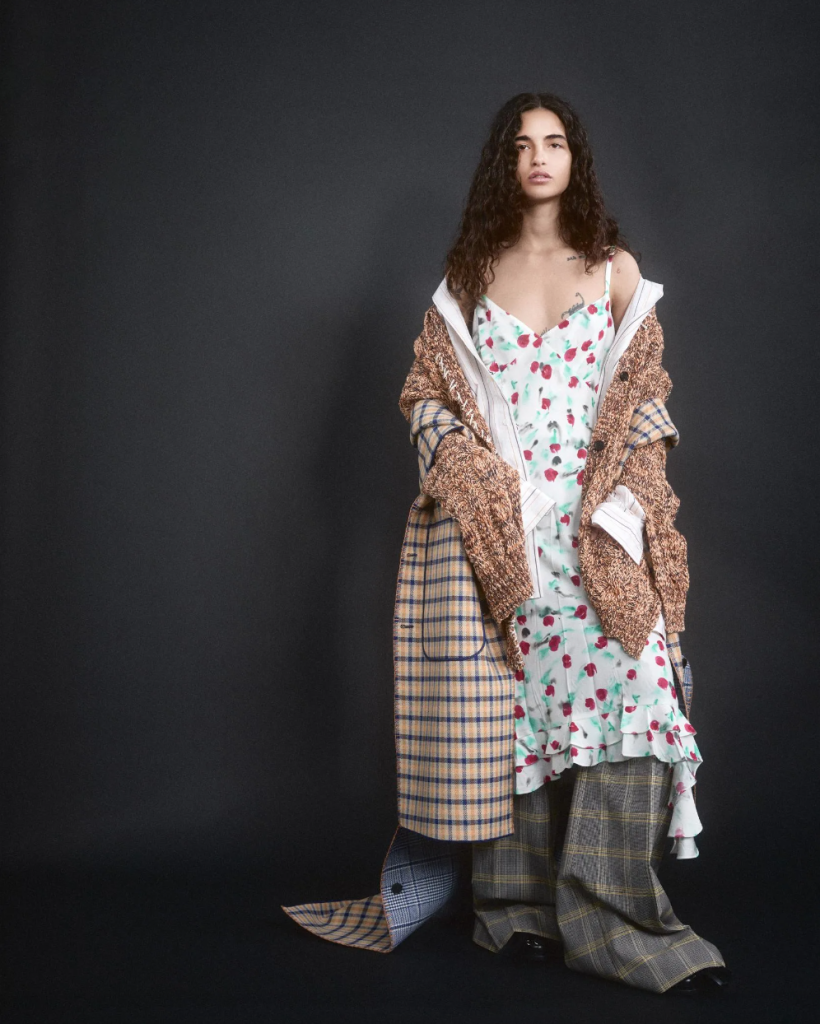 Marni Unveils Playful Spring/Summer 2024 Campaign Marni Unveils Playful Spring/Summer 2024 Campaign Vanity Teen 虚荣青年 Lifestyle & new faces magazine