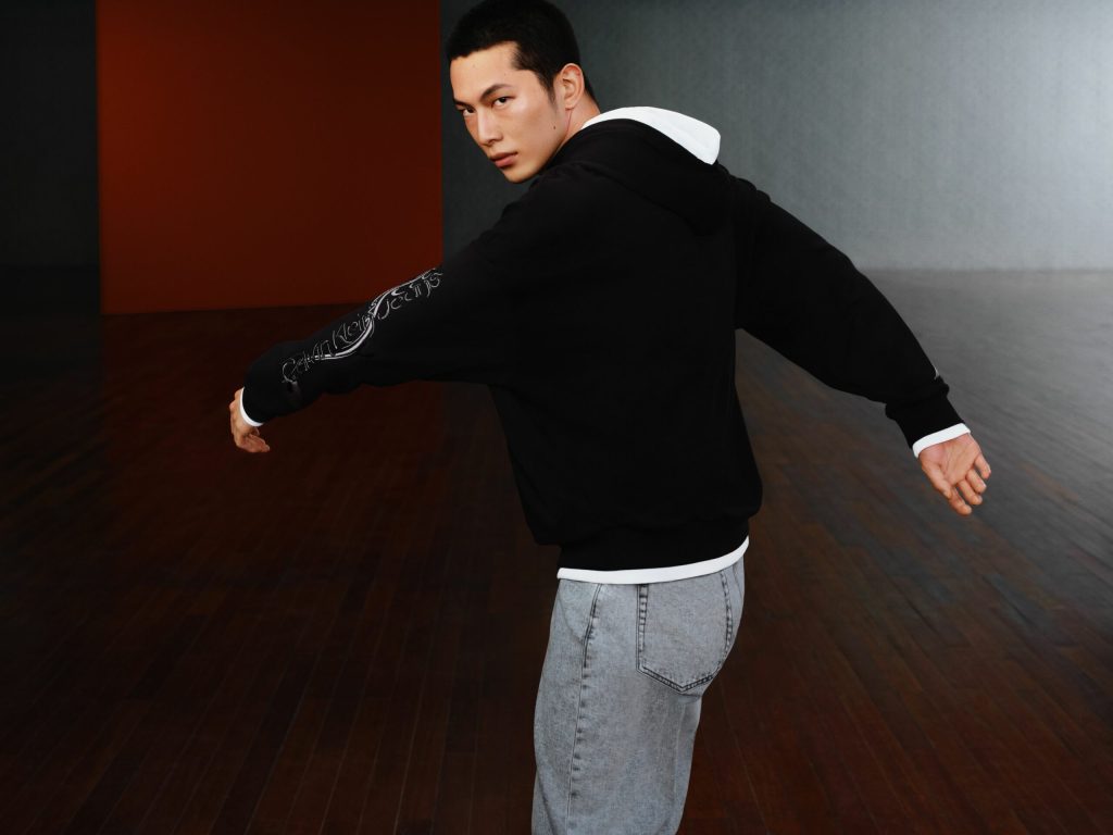 Calvin Klein Launches 2024 Lunar Year of the Dragon Collection Calvin Klein Launches 2024 Lunar Year of the Dragon Collection Vanity Teen 虚荣青年 Lifestyle & new faces magazine