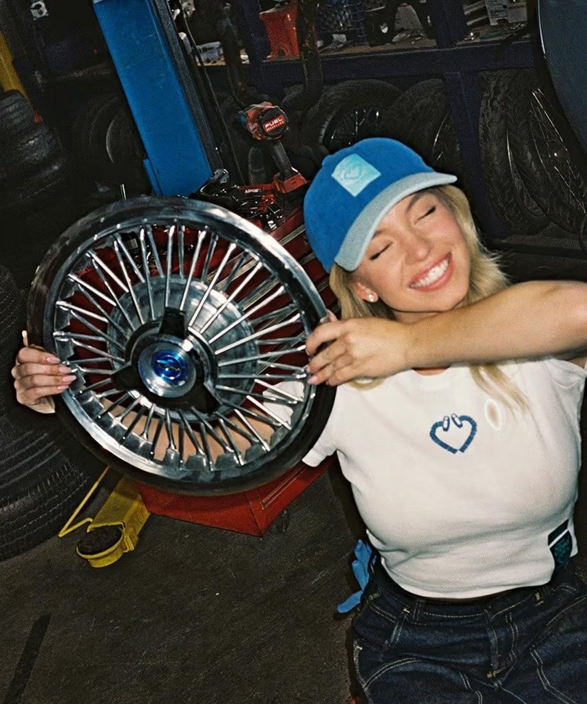 Ford Teams Up with Sydney Sweeney for a New Fashion Series Ford Teams Up with Sydney Sweeney for a New Fashion Series Vanity Teen 虚荣青年 Lifestyle & new faces magazine