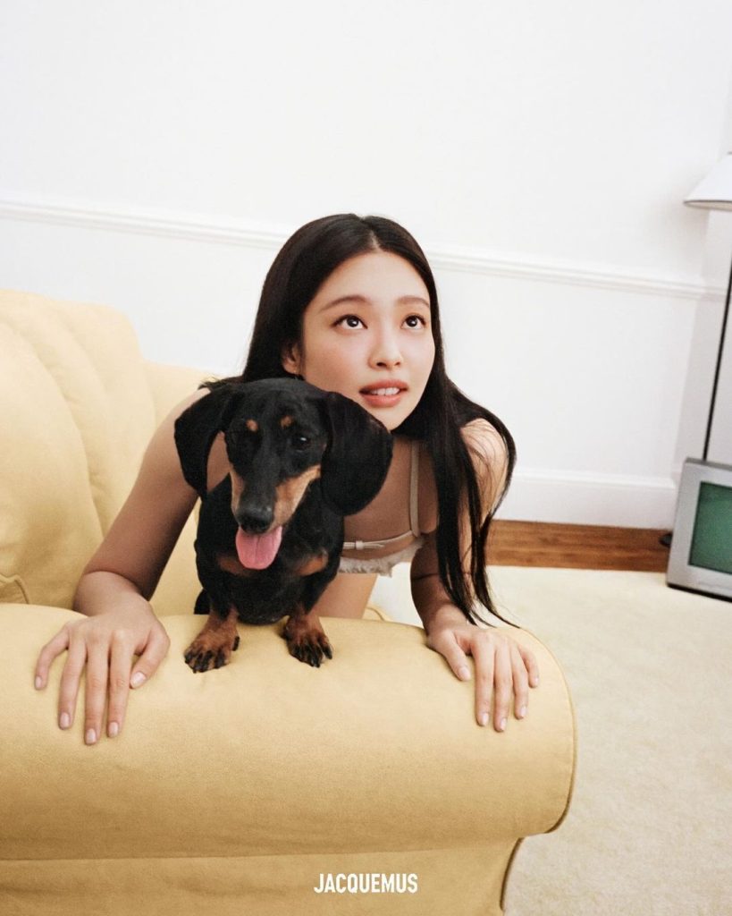 Jennie of Blackpink Stars in JACQUEMUS GUIRLANDE Holiday Collection Campaign Jennie of Blackpink Stars in JACQUEMUS GUIRLANDE Holiday Collection Campaign Vanity Teen 虚荣青年 Lifestyle & new faces magazine