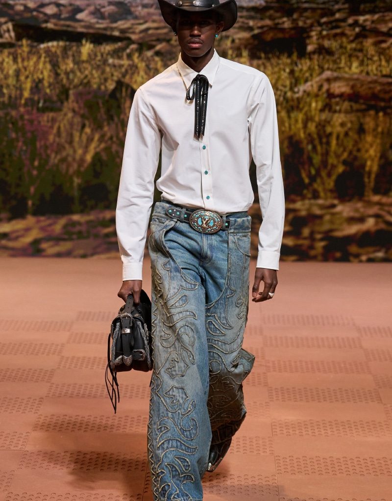 "PARIS TO VA": Louis Vuitton's Western-Inspired Fall Winter 2024/25 Collection by Pharrell Williams "PARIS TO VA": Louis Vuitton's Western-Inspired Fall Winter 2024/25 Collection by Pharrell Williams Vanity Teen 虚荣青年 Lifestyle & new faces magazine