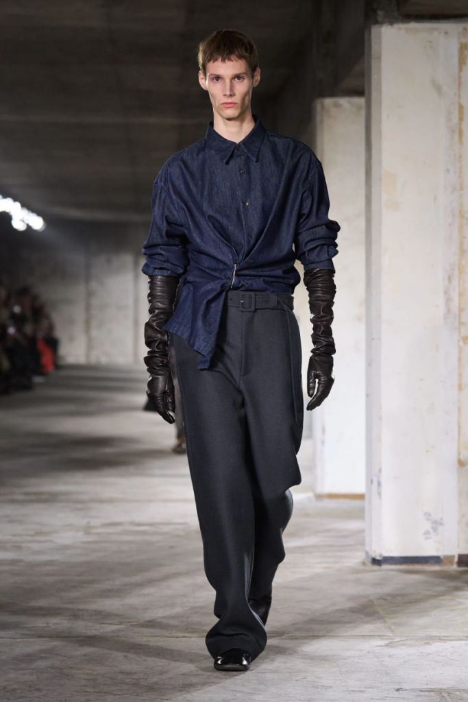 "Unexpected Elegance": Dries Van Noten's Fall/Winter 2024 Menswear Collection "Unexpected Elegance": Dries Van Noten's Fall/Winter 2024 Menswear Collection Vanity Teen 虚荣青年 Lifestyle & new faces magazine