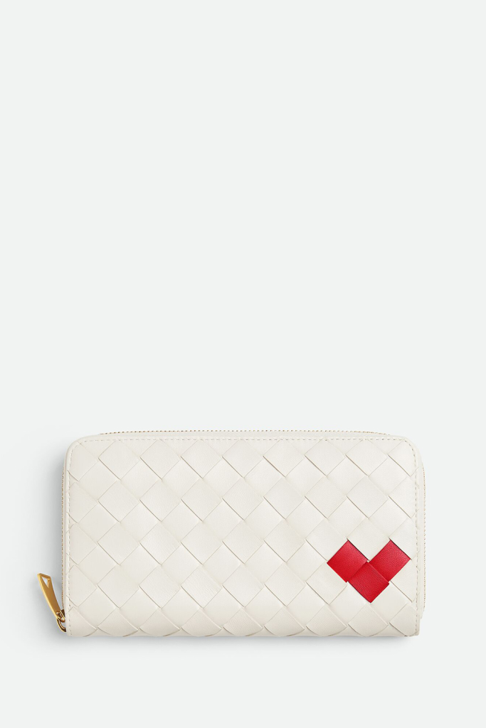 BOTTEGA VENETA Launches Valentine's Day Capsule Collection Vanity Teen 虚荣青年 Lifestyle & new faces magazine BOTTEGA VENETA Launches Valentine's Day Capsule Collection BOTTEGA VENETA Launches Valentine's Day Capsule Collection Vanity Teen 虚荣青年 Lifestyle & new faces magazine