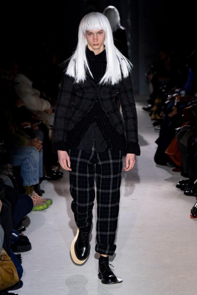 COMME des GARÇONS HOMME PLUS Fall/Winter 2024 Show COMME des GARÇONS HOMME PLUS Fall/Winter 2024 Show Vanity Teen 虚荣青年 Lifestyle & new faces magazine