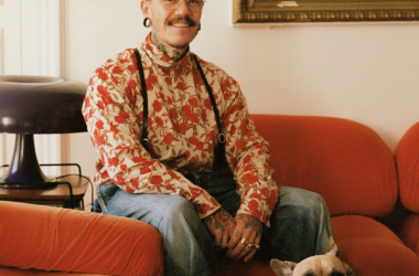 MOSCHINO Appoints Former LOEWE Designer Adrian Appiolaza as Creative Director MOSCHINO Appoints Former LOEWE Designer Adrian Appiolaza as Creative Director Vanity Teen 虚荣青年 Lifestyle & new faces magazine