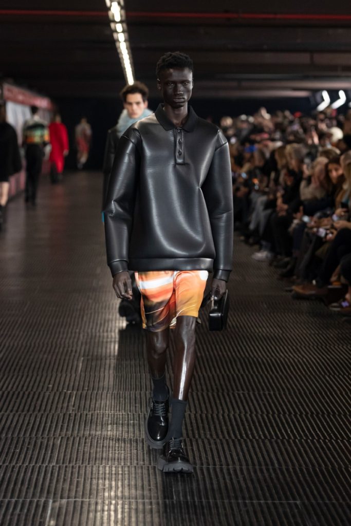 MSGM Unveils Its 2024 Autumn/Winter Collection in a Unique Subway Setting MSGM Unveils Its 2024 Autumn/Winter Collection in a Unique Subway Setting Vanity Teen 虚荣青年 Lifestyle & new faces magazine