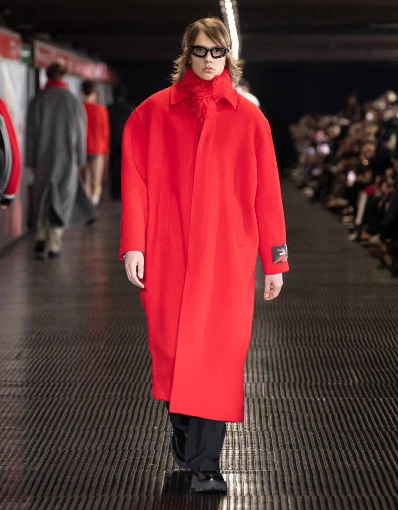 MSGM Unveils Its 2024 Autumn/Winter Collection in a Unique Subway Setting MSGM Unveils Its 2024 Autumn/Winter Collection in a Unique Subway Setting Vanity Teen 虚荣青年 Lifestyle & new faces magazine