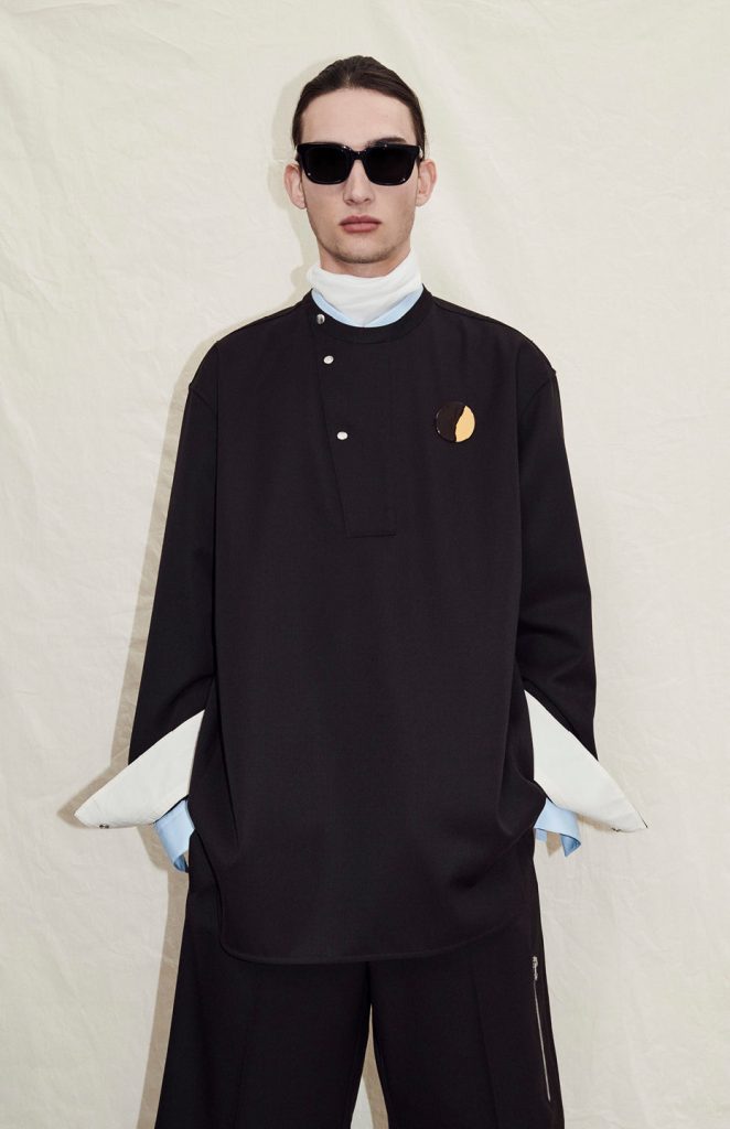 OAMC Unveils Spring/Summer 2024 Collection: "On A Massive Canvas" OAMC Unveils Spring/Summer 2024 Collection: "On A Massive Canvas" Vanity Teen 虚荣青年 Lifestyle & new faces magazine