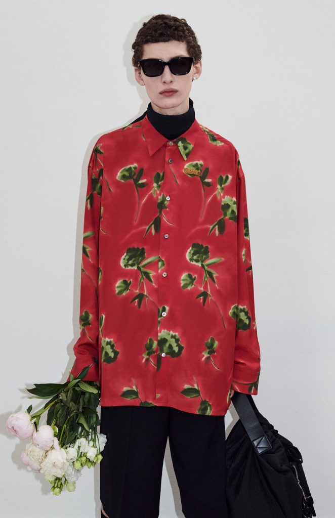 OAMC Unveils Spring/Summer 2024 Collection: "On A Massive Canvas" OAMC Unveils Spring/Summer 2024 Collection: "On A Massive Canvas" Vanity Teen 虚荣青年 Lifestyle & new faces magazine