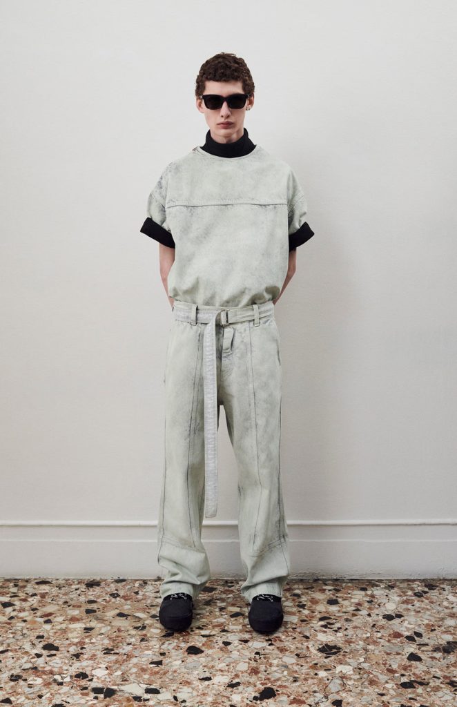 OAMC Unveils Spring/Summer 2024 Collection: "On A Massive Canvas" OAMC Unveils Spring/Summer 2024 Collection: "On A Massive Canvas" Vanity Teen 虚荣青年 Lifestyle & new faces magazine