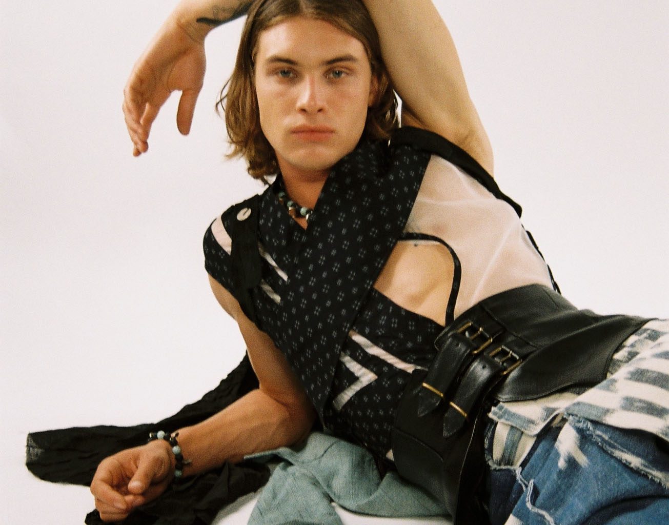 Whispers of the Sea Whispers of the Sea Vanity Teen 虚荣青年 Lifestyle & new faces magazine