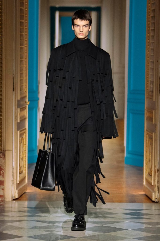Valentino's "Le Ciel" Collection Fall/Winter 2024/25 in Paris Vanity Teen 虚荣青年 Valentino's "Le Ciel" Collection Fall/Winter 2024/25 in Paris Valentino's "Le Ciel" Collection Fall/Winter 2024/25 in Paris Vanity Teen 虚荣青年