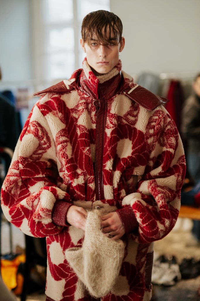 Pronounce's "Zhuangzi’s Butterfly" Collection: A Fusion of Dreams and Reality for Fall/Winter 2024 BACKSTAGE Pronounce's "Zhuangzi’s Butterfly" Collection: A Fusion of Dreams and Reality for Fall/Winter 2024 BACKSTAGE Vanity Teen 虚荣青年 Lifestyle & new faces magazine