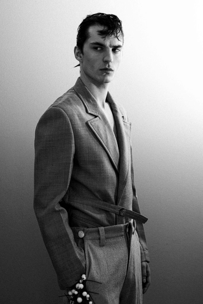 Pronounce's "Zhuangzi’s Butterfly" Collection: A Fusion of Dreams and Reality for Fall/Winter 2024 BACKSTAGE Pronounce's "Zhuangzi’s Butterfly" Collection: A Fusion of Dreams and Reality for Fall/Winter 2024 BACKSTAGE Vanity Teen 虚荣青年 Lifestyle & new faces magazine