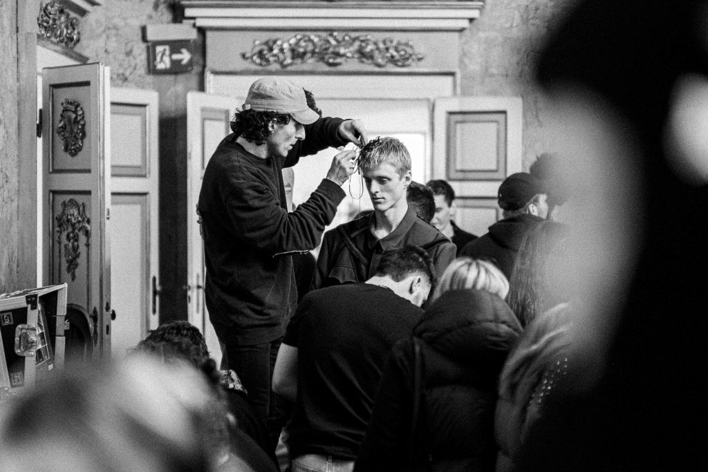 Pronounce's "Zhuangzi’s Butterfly" Collection: A Fusion of Dreams and Reality for Fall/Winter 2024 BACKSTAGE Pronounce's "Zhuangzi’s Butterfly" Collection: A Fusion of Dreams and Reality for Fall/Winter 2024 BACKSTAGE Vanity Teen 虚荣青年 Lifestyle & new faces magazine