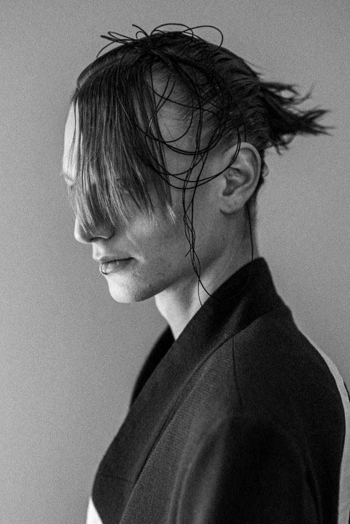 Pronounce's "Zhuangzi’s Butterfly" Collection: A Fusion of Dreams and Reality for Fall/Winter 2024 BACKSTAGE Pronounce's "Zhuangzi’s Butterfly" Collection: A Fusion of Dreams and Reality for Fall/Winter 2024 BACKSTAGE Vanity Teen 虚荣青年 Lifestyle & new faces magazine