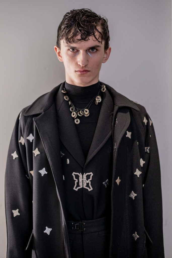 Pronounce's "Zhuangzi’s Butterfly" Collection: A Fusion of Dreams and Reality for Fall/Winter 2024 BACKSTAGE Pronounce's "Zhuangzi’s Butterfly" Collection: A Fusion of Dreams and Reality for Fall/Winter 2024 BACKSTAGE Vanity Teen 虚荣青年 Lifestyle & new faces magazine