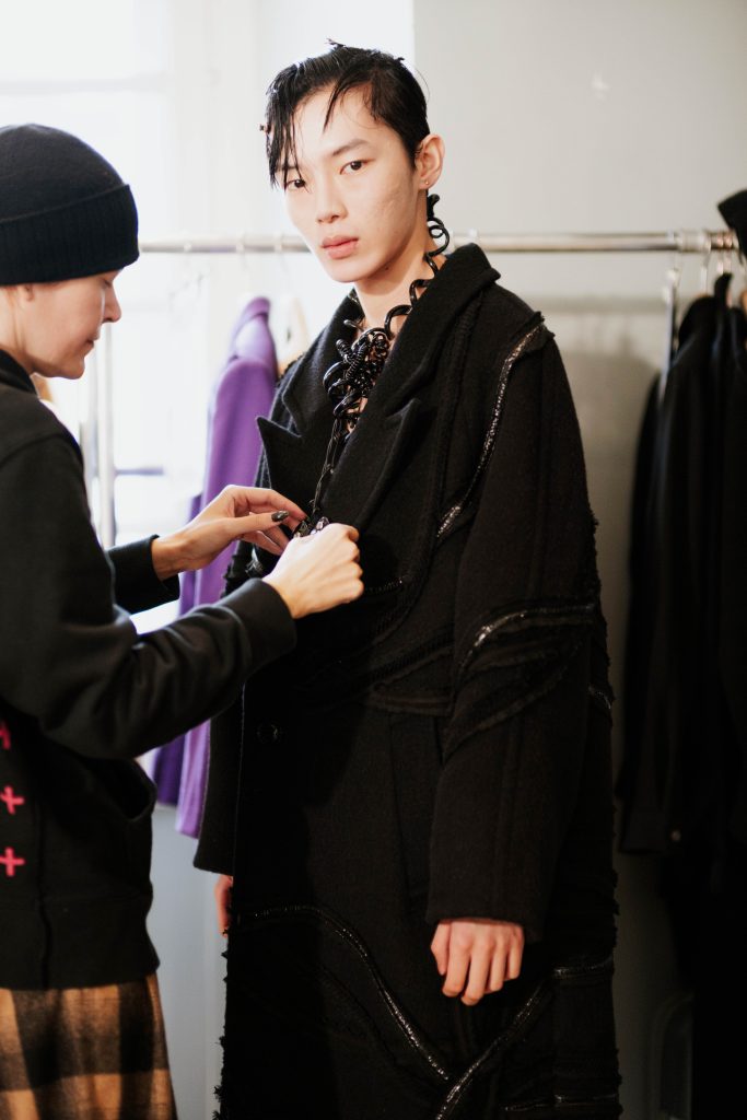 Pronounce's "Zhuangzi’s Butterfly" Collection: A Fusion of Dreams and Reality for Fall/Winter 2024 BACKSTAGE Pronounce's "Zhuangzi’s Butterfly" Collection: A Fusion of Dreams and Reality for Fall/Winter 2024 BACKSTAGE Vanity Teen 虚荣青年 Lifestyle & new faces magazine