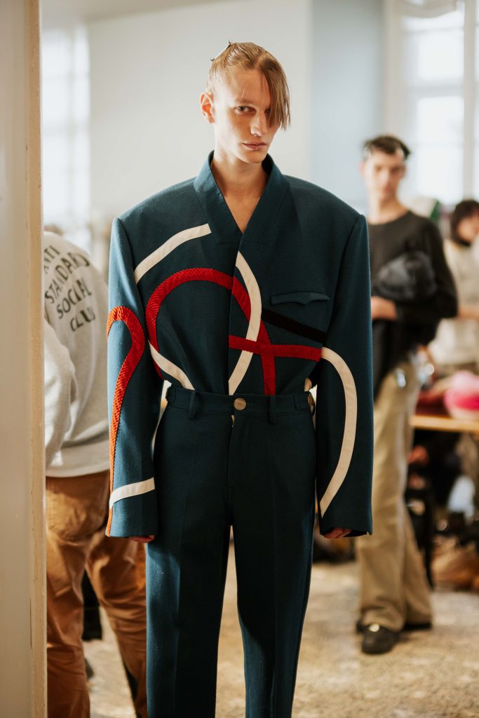 Pronounce's "Zhuangzi’s Butterfly" Collection: A Fusion of Dreams and Reality for Fall/Winter 2024 BACKSTAGE Pronounce's "Zhuangzi’s Butterfly" Collection: A Fusion of Dreams and Reality for Fall/Winter 2024 BACKSTAGE Vanity Teen 虚荣青年 Lifestyle & new faces magazine