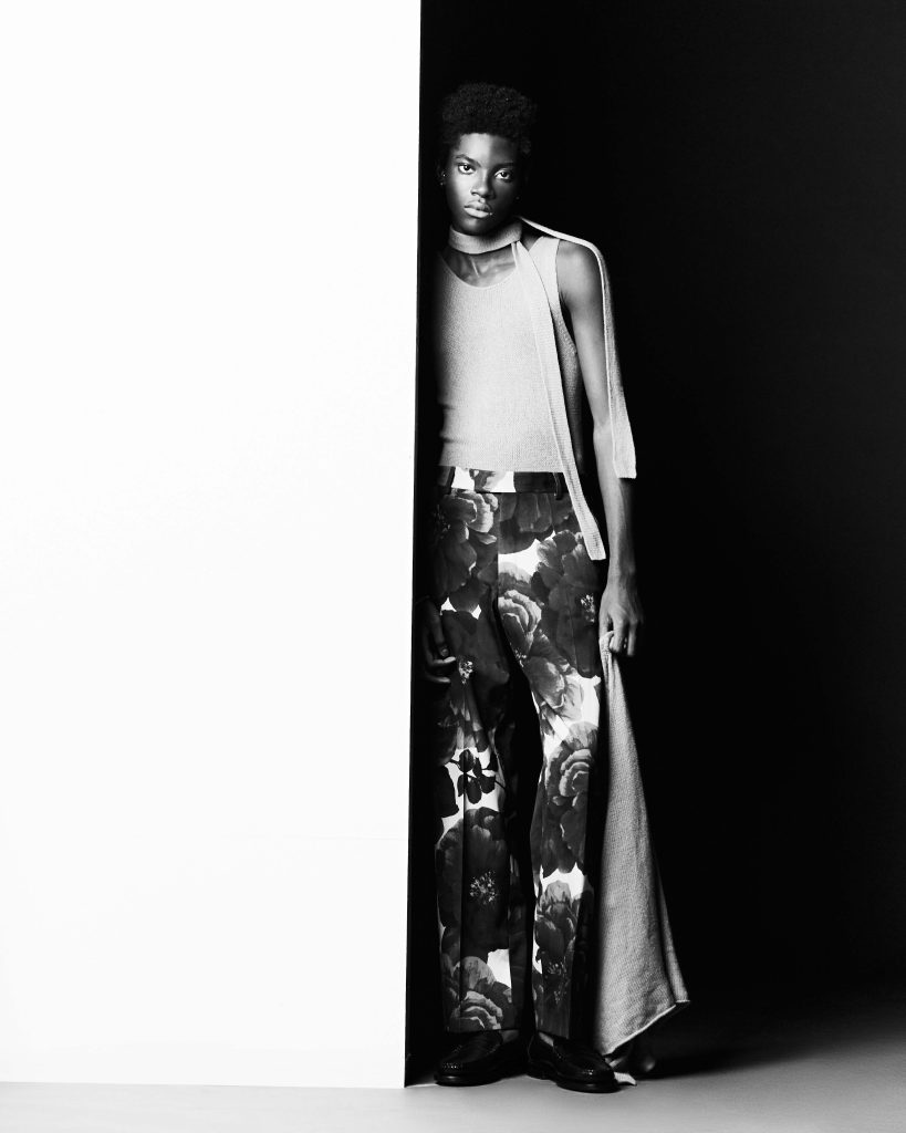 Fusion of Intimacy and Style: A Visual Tale Vanity Teen 虚荣青年 Lifestyle & new faces magazine Fusion of Intimacy and Style: A Visual Tale Fusion of Intimacy and Style: A Visual Tale Vanity Teen 虚荣青年 Lifestyle & new faces magazine