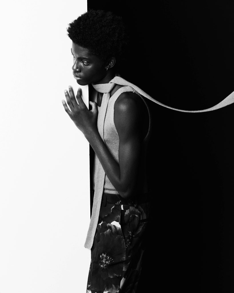 Fusion of Intimacy and Style: A Visual Tale Vanity Teen 虚荣青年 Lifestyle & new faces magazine Fusion of Intimacy and Style: A Visual Tale Fusion of Intimacy and Style: A Visual Tale Vanity Teen 虚荣青年 Lifestyle & new faces magazine