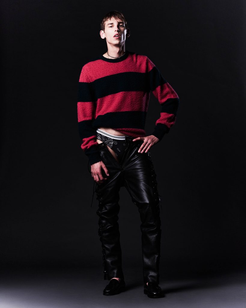 Fusion of Intimacy and Style: A Visual Tale Vanity Teen 虚荣青年 Lifestyle & new faces magazine Fusion of Intimacy and Style: A Visual Tale Fusion of Intimacy and Style: A Visual Tale Vanity Teen 虚荣青年 Lifestyle & new faces magazine